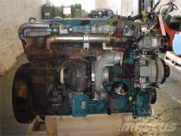 International DT 466E Motoare