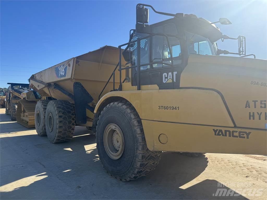 CAT 745 Transportoare articulate