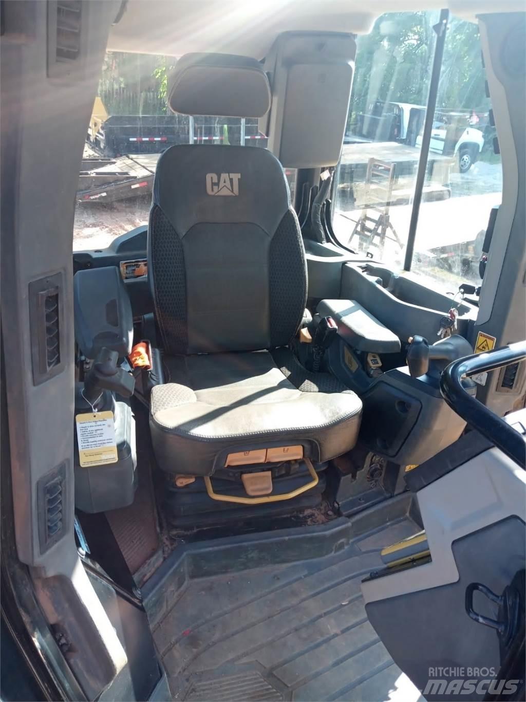 CAT D5 LGP Utilaje construcții - Altele