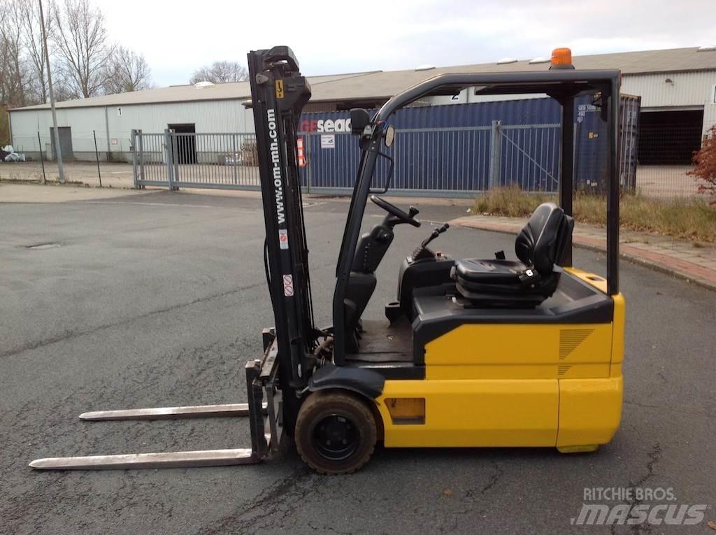 OM XE 18 3ac Stivuitor electric