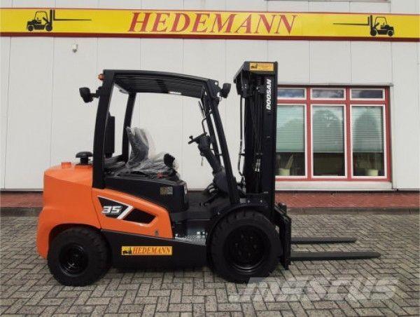 Doosan D35C-9 Stivuitor diesel