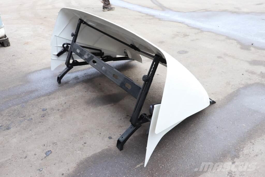 MAN TGS Tagspoiler Cabine si interior
