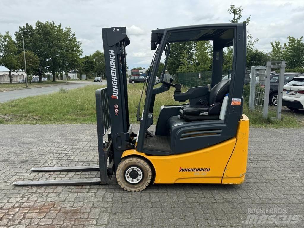 Jungheinrich EFG213 Stivuitor electric