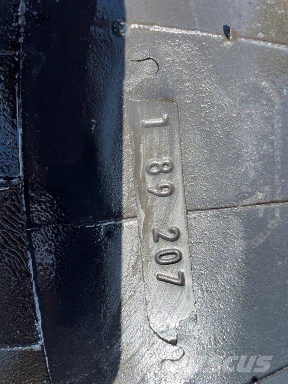  13.00-18 dæk 340-45 - 7 stk. Anvelope, roti si jante