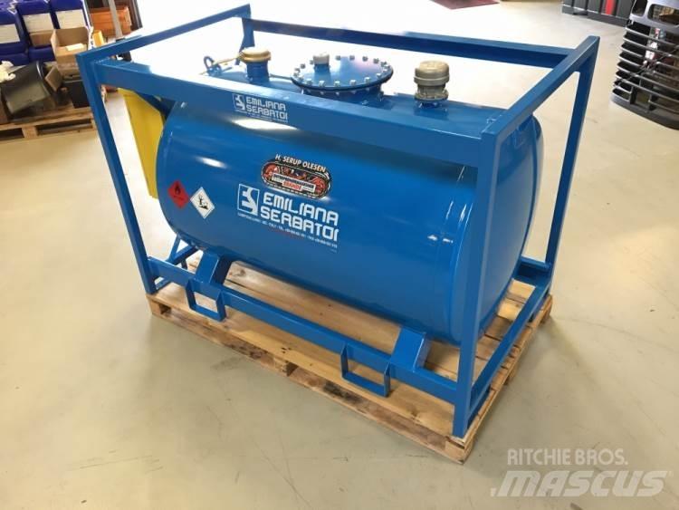  910 Ltr. Dieseltank Alte componente