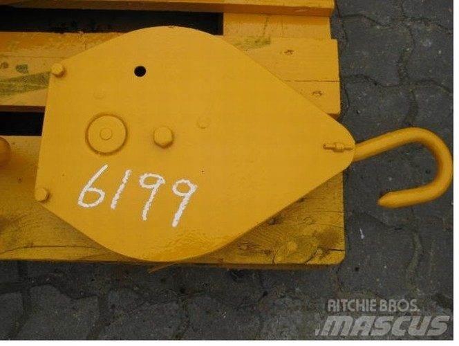  Blok Piese si echipamente pentru macara