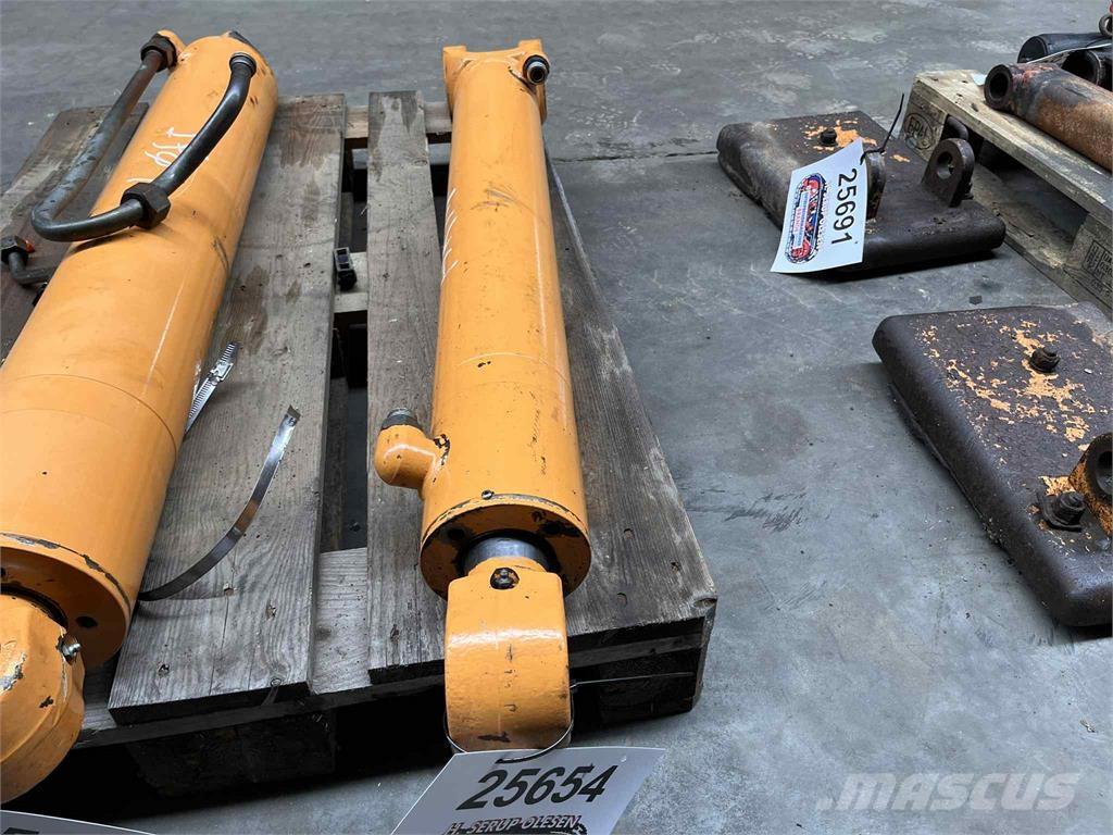 CASE 695SR armcylinder Hidraulice