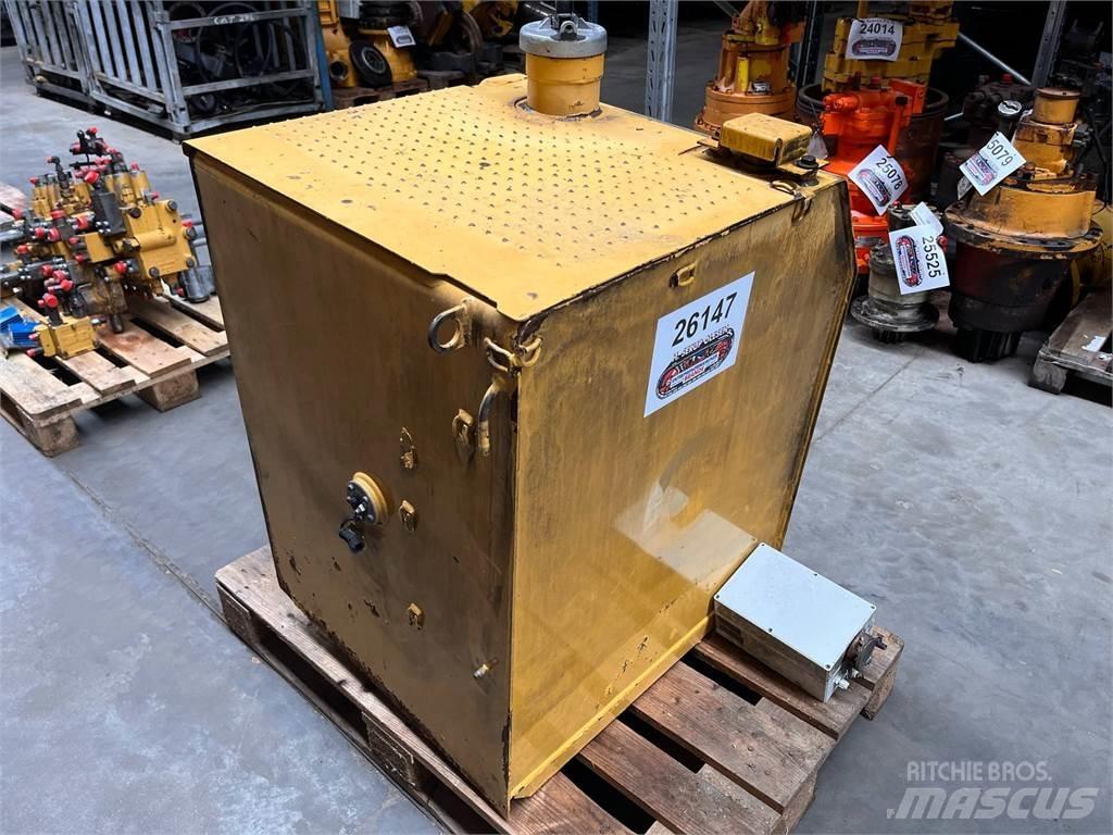 CAT 323D brændstoftank Alte componente