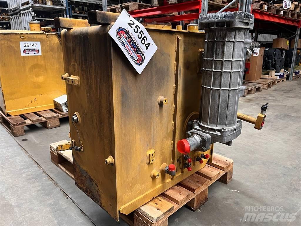 CAT 323D hydrauliktank Hidraulice