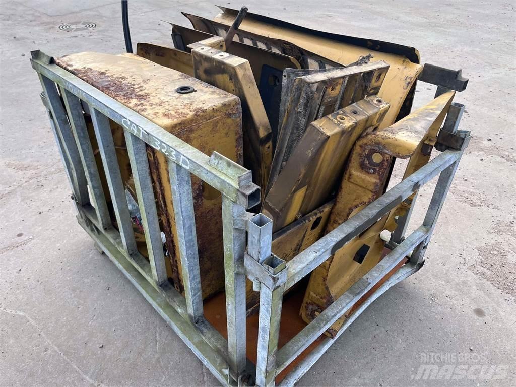 CAT 323D Skærme Alte componente