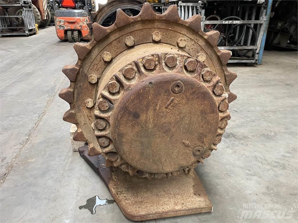 CAT 330B Køregear Transmisie