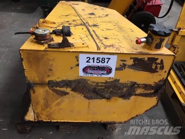  Dieseltank ex. Volvo A30 Alte componente
