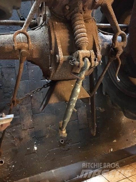 Ferguson traktor, Benzin Utilaje construcții - Altele