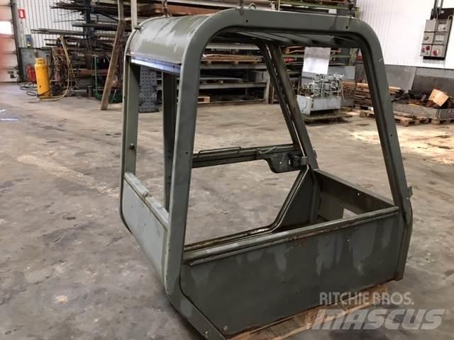  Førerhus ex. Manitou MT430 Alte componente