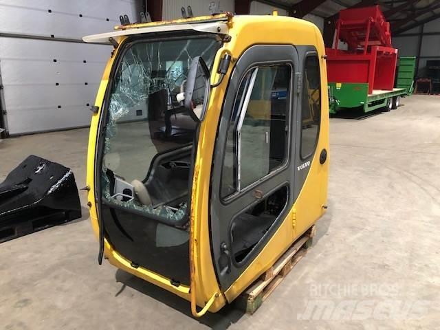 Førerhus ex. Volvo EC240LC Alte componente