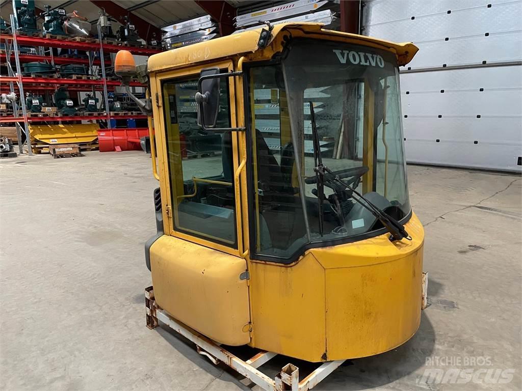  Førerhus, ex. Volvo L180D Alte componente