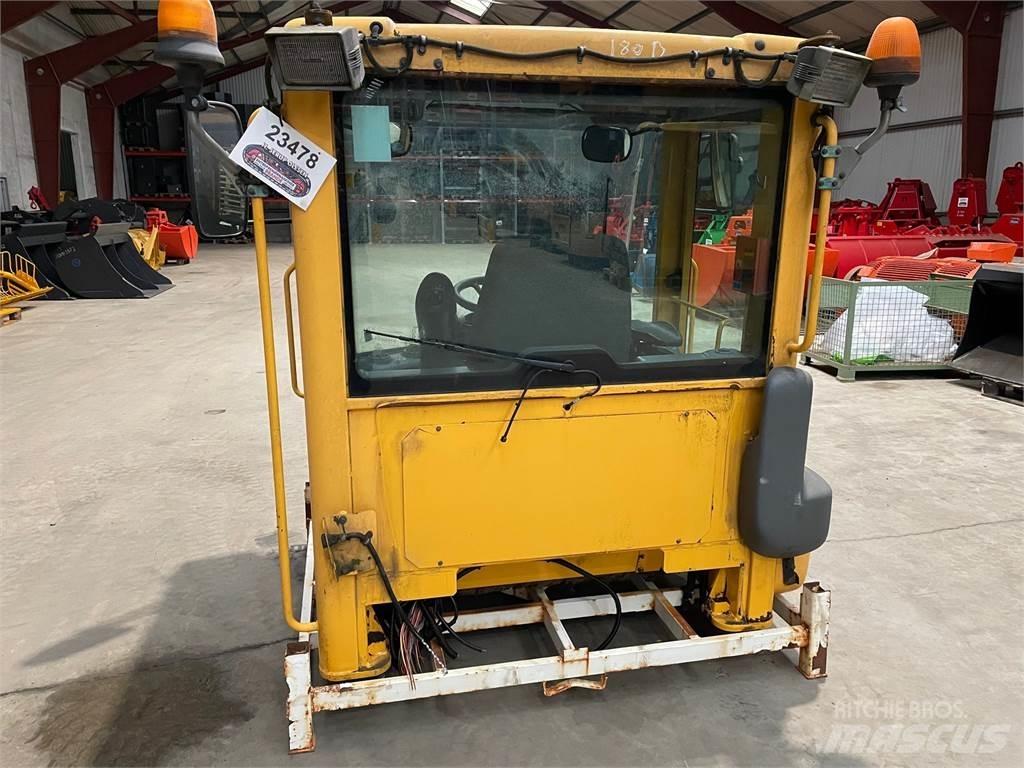  Førerhus, ex. Volvo L180D Alte componente
