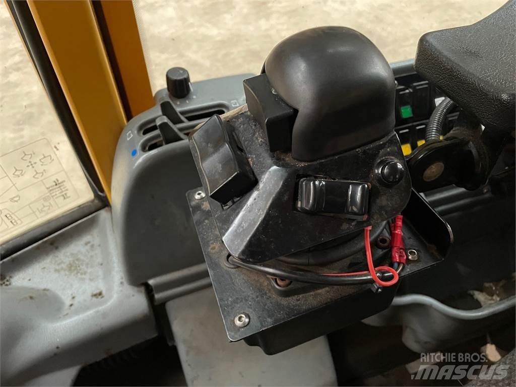  Førerhus, ex. Volvo L180D Alte componente