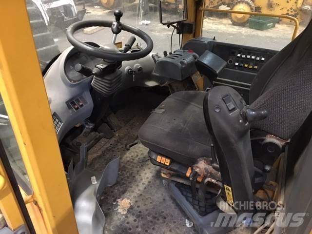  Førerhus ex. Volvo L180E Alte componente