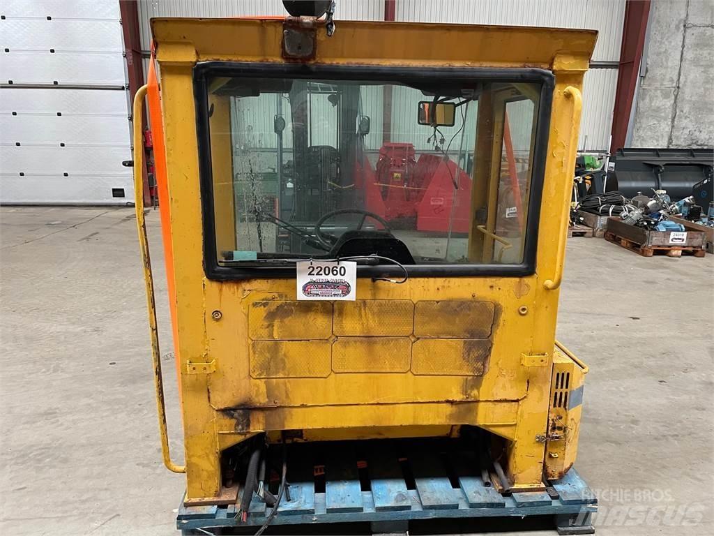  Førerhus ex. Volvo L90B Alte componente