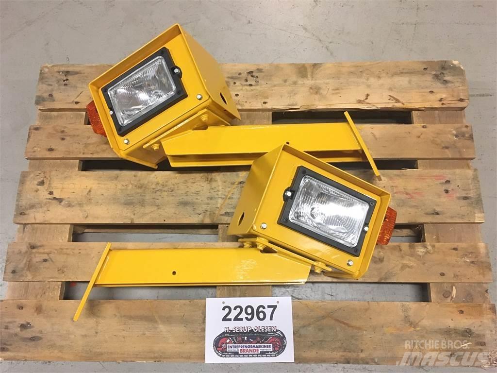  Forlygter Volvo L180E Alte componente