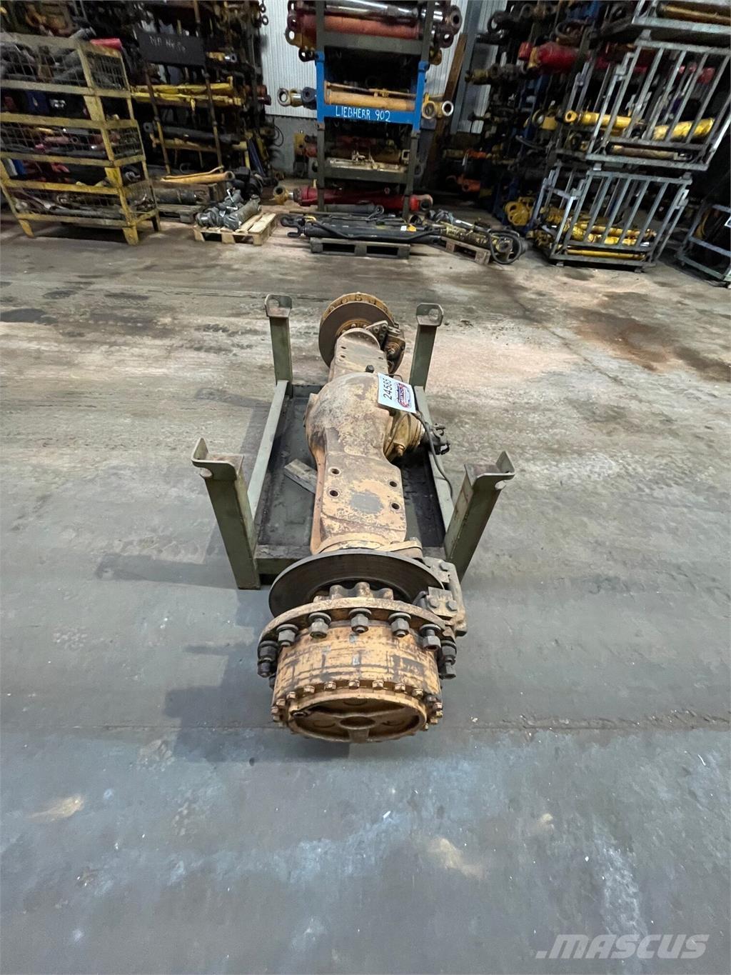  Frontaksel ex. Case 721B Axe