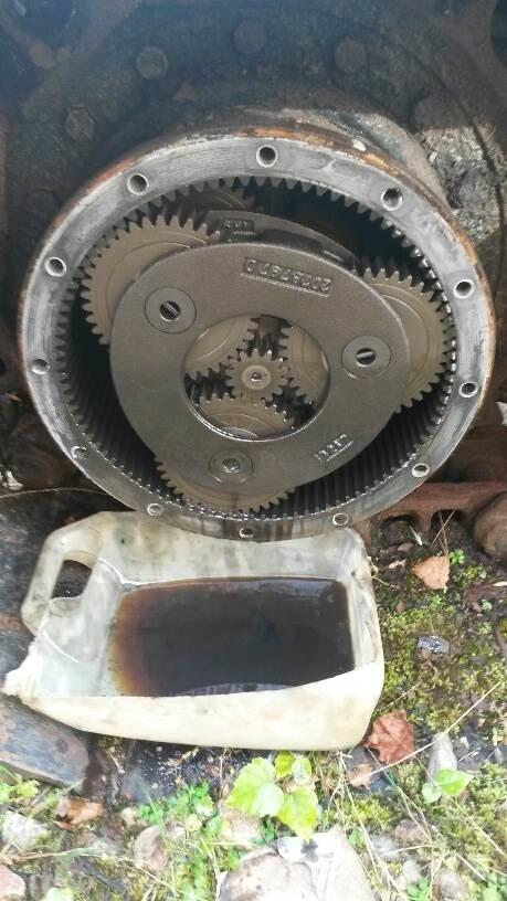 Hitachi EX120-S Køregear Transmisie