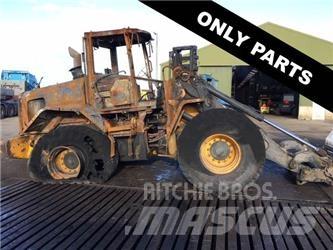 JCB 427 HT Agri til ophug Incarcator pe pneuri