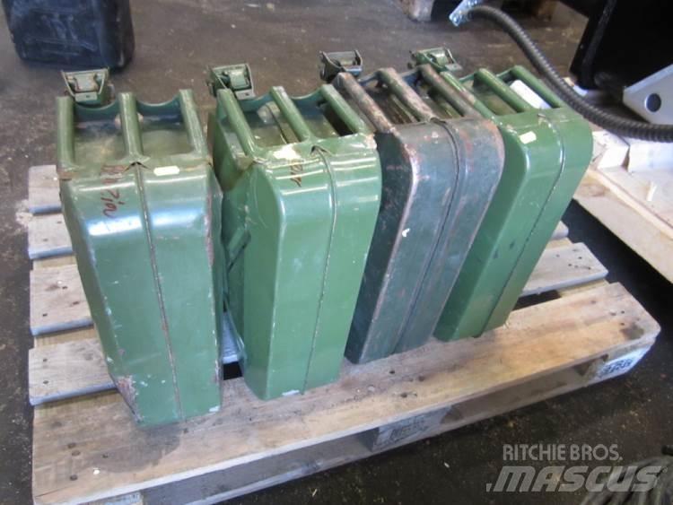  Jerrycans 20 Ltr. - 4 stk. Alte componente