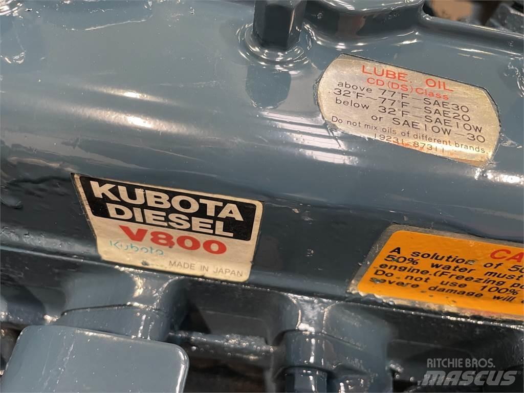 Kubota V800 motor - 4 cyl. Motoare