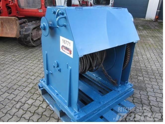  Mek. håndspil Dispozitive de ridicare şi lifturi pentru materiale
