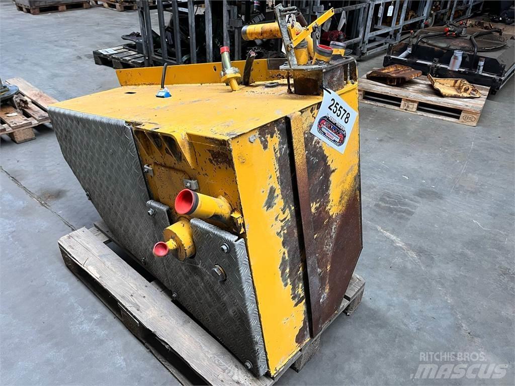 Volvo A35 brændstoftank Motoare