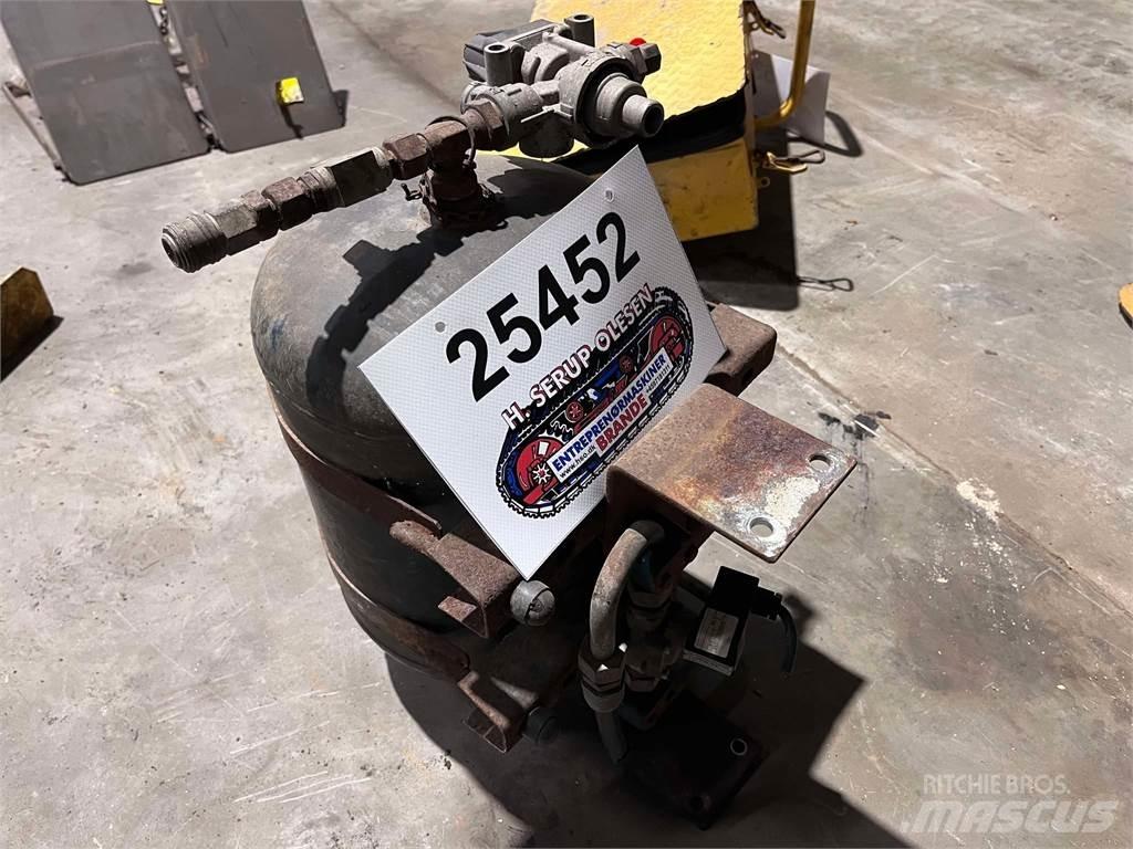 Volvo L120F lufttank Alte componente