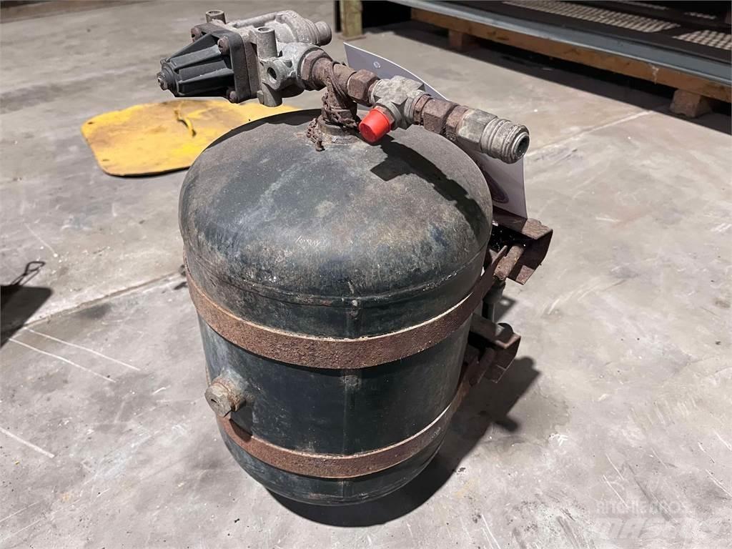 Volvo L120F lufttank Alte componente