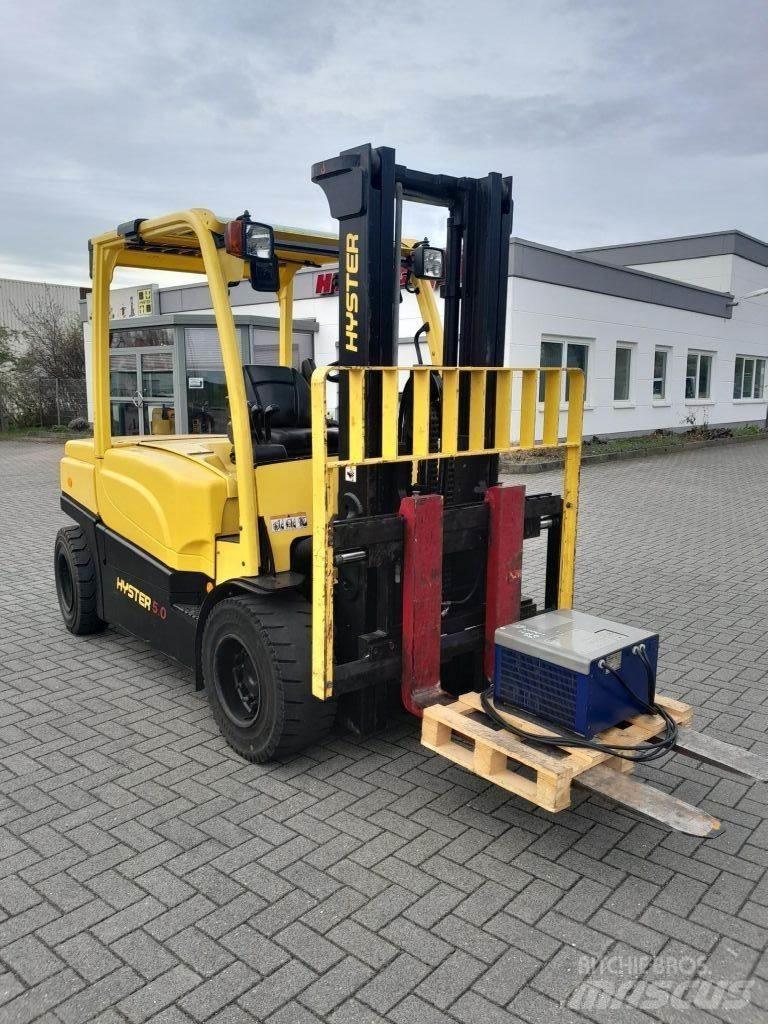 Hyster J5.0XN6 Stivuitor electric