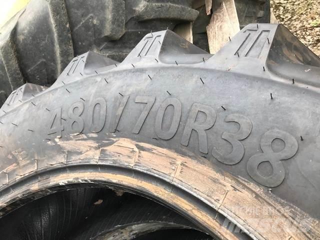  Rear Tyres Roti