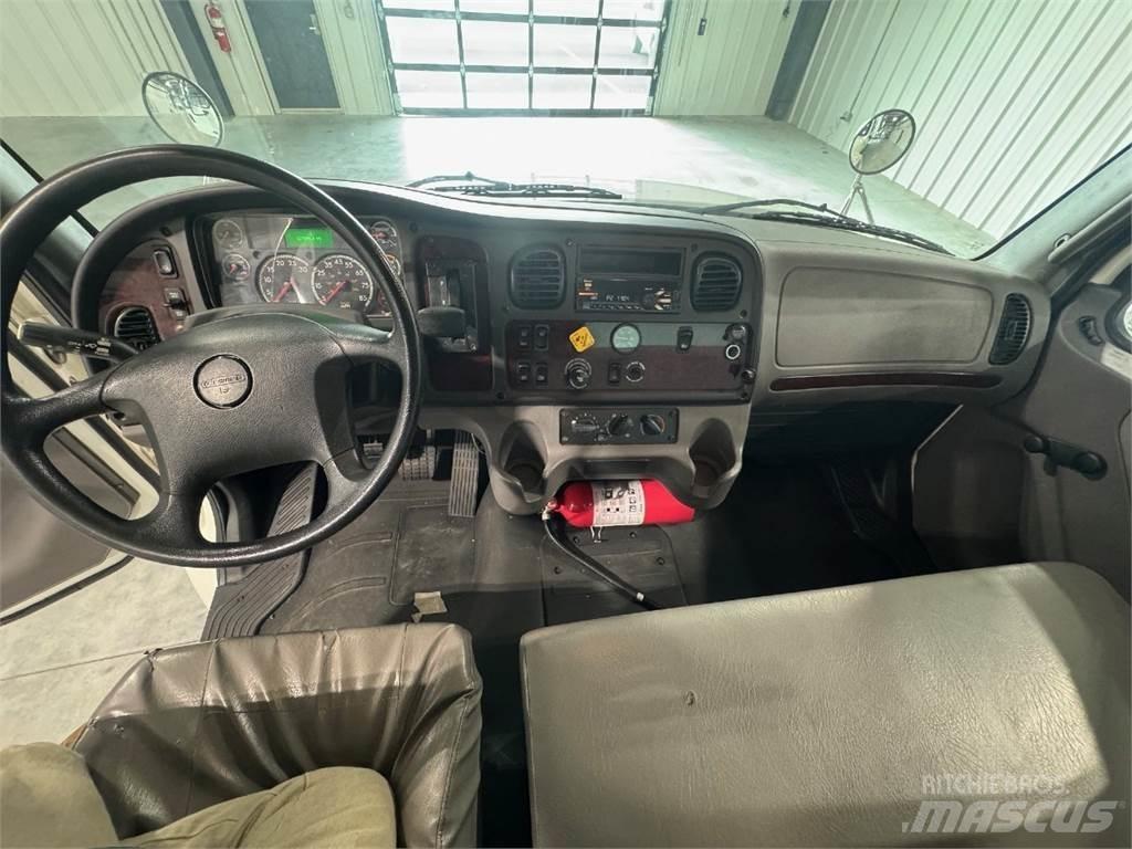Freightliner M2 Autocamioane
