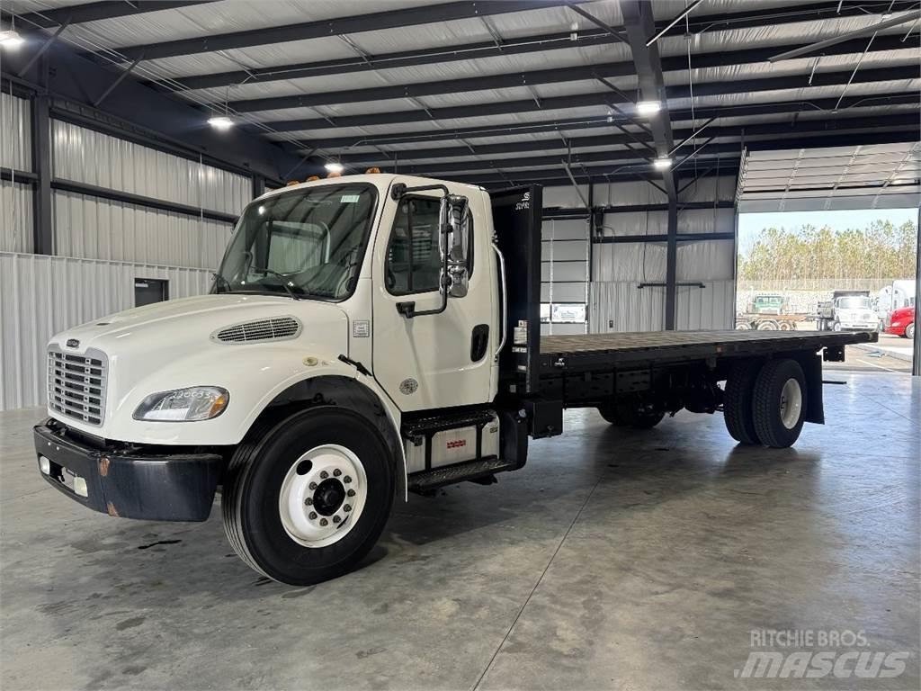 Freightliner M2 106 Camioane platforma/prelata