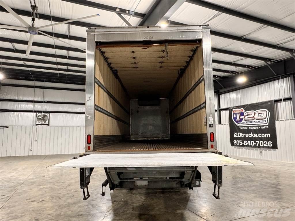 Freightliner M2 106 Camion cu control de temperatura