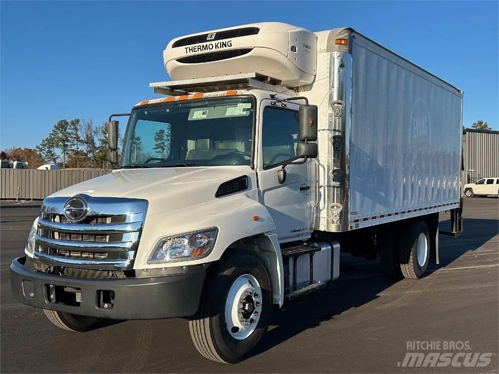 Hino 268 Camion cu control de temperatura