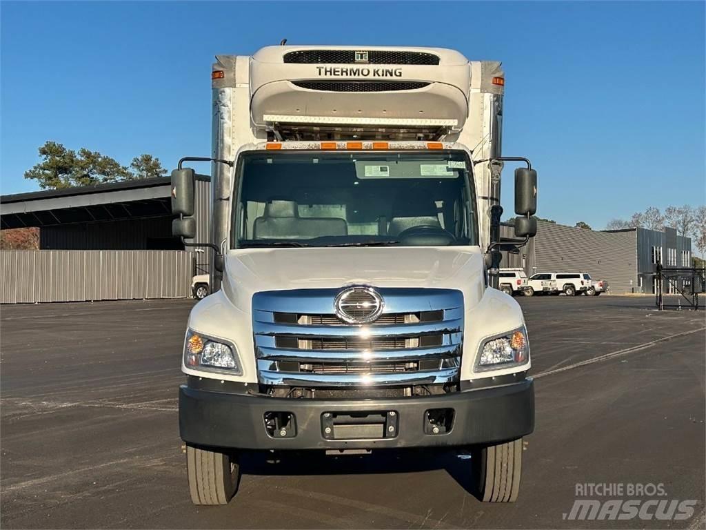 Hino 268 Camion cu control de temperatura