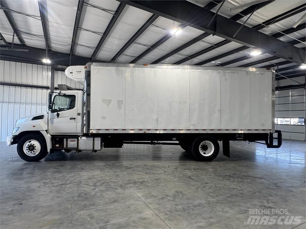 Hino 268 Camion cu control de temperatura