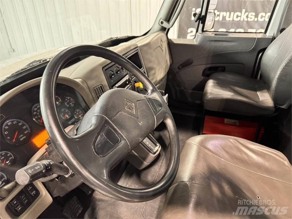 International 4300 Camioane platforma/prelata