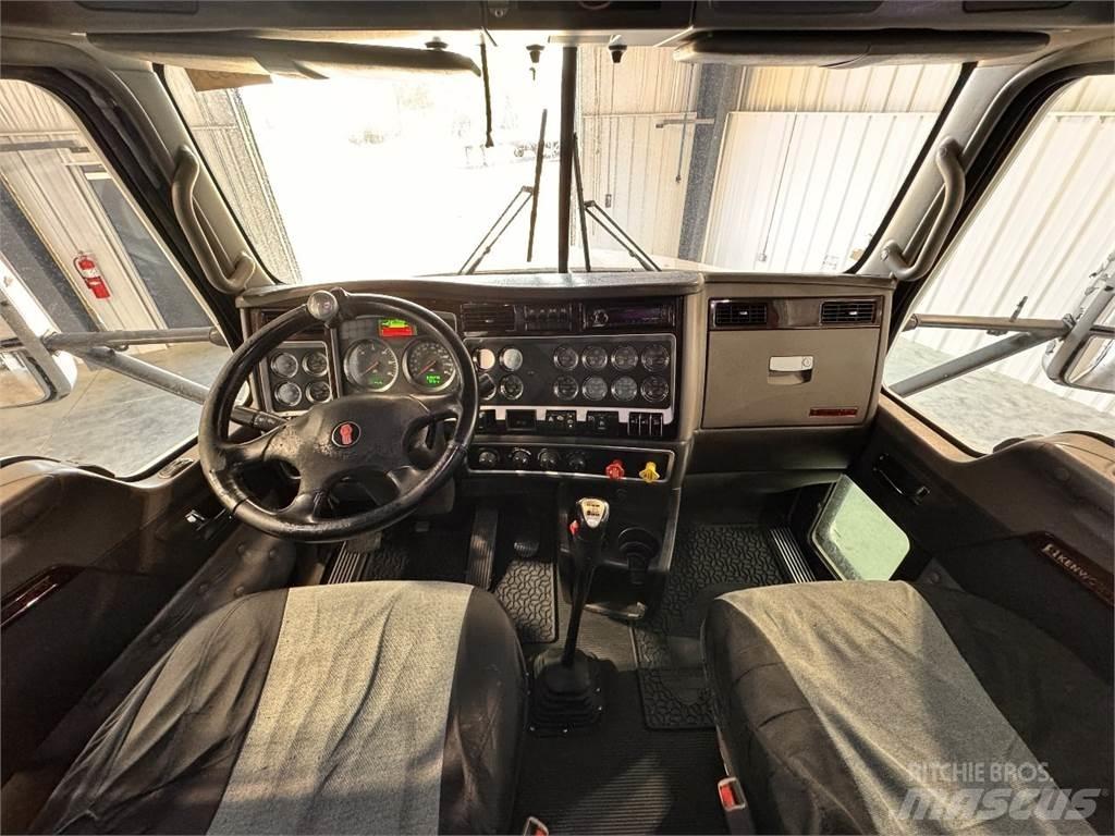 Kenworth T660 Autotractoare