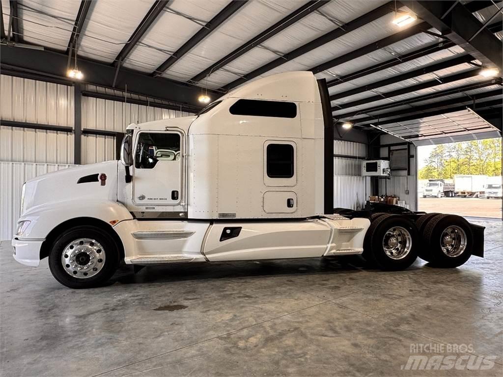 Kenworth T660 Autotractoare