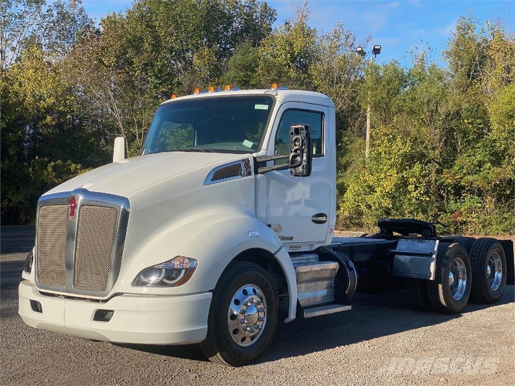 Kenworth T680 Autotractoare