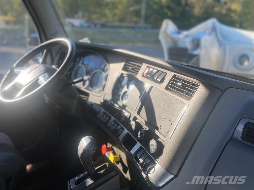 Kenworth T680 Autotractoare