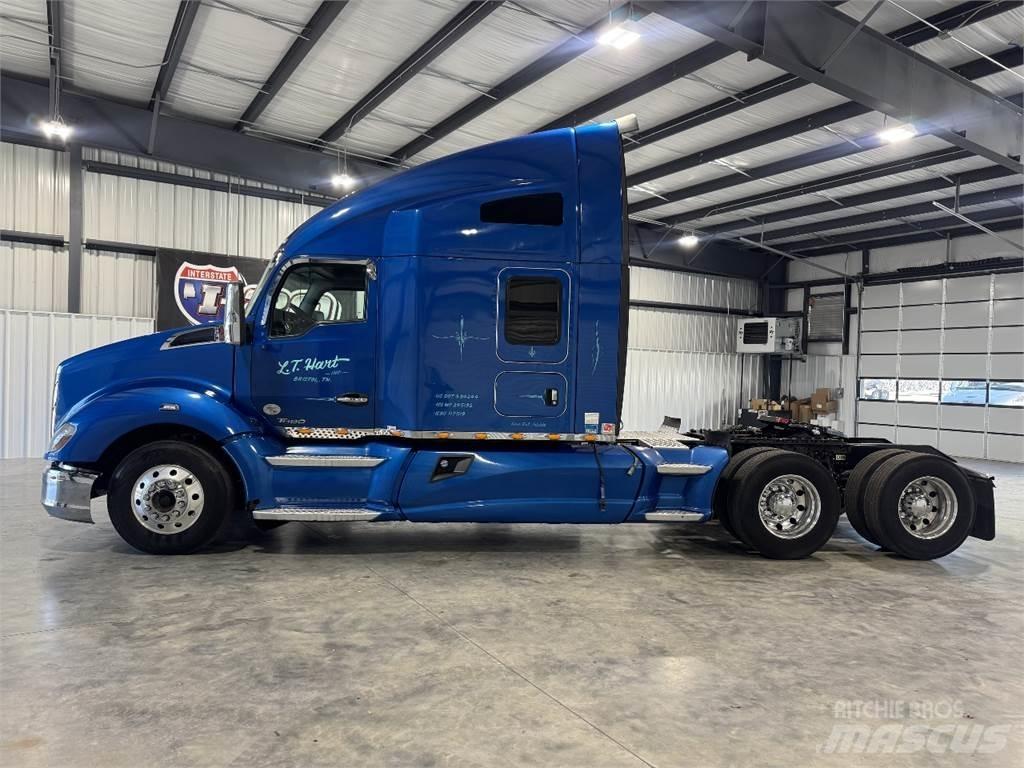 Kenworth T680 Autotractoare