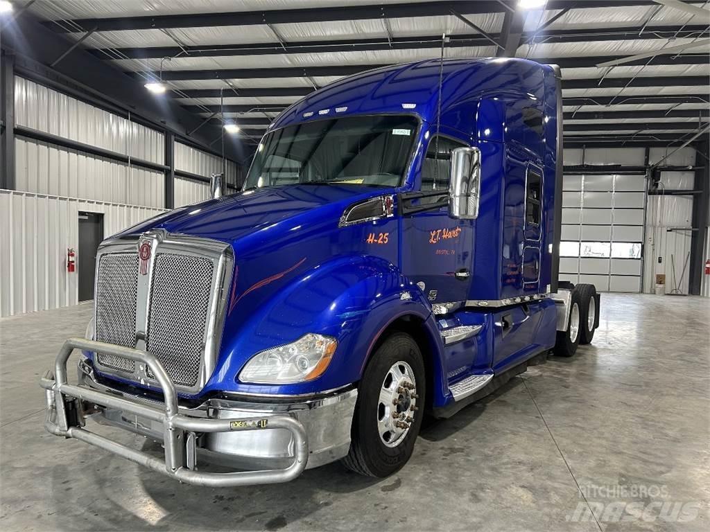 Kenworth T680 Autotractoare