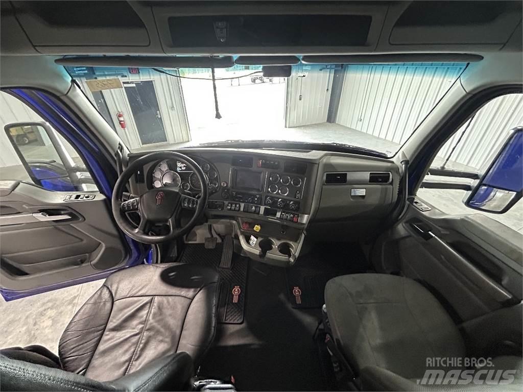 Kenworth T680 Autotractoare